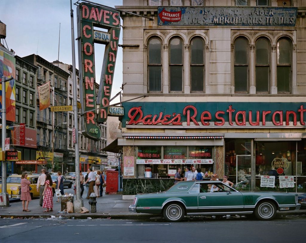 New York Vintage: Nơi tái hiện sự sang trọng cổ điển trong thời trang hiện đại